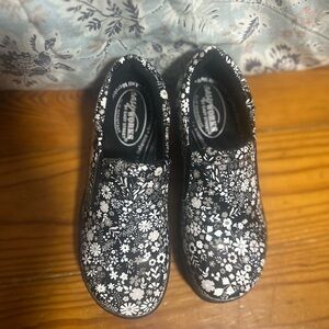 Black Floral  Slip-On Shoes by easy Works